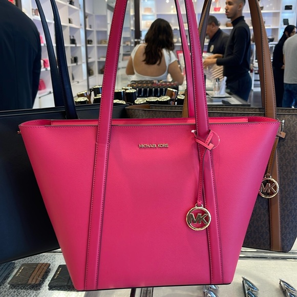 MICHAEL KORS 
Pratt Large Tote Shoulder Bag
COLOR ELECTRIC PINK 
NWT - Picture 1 of 16
